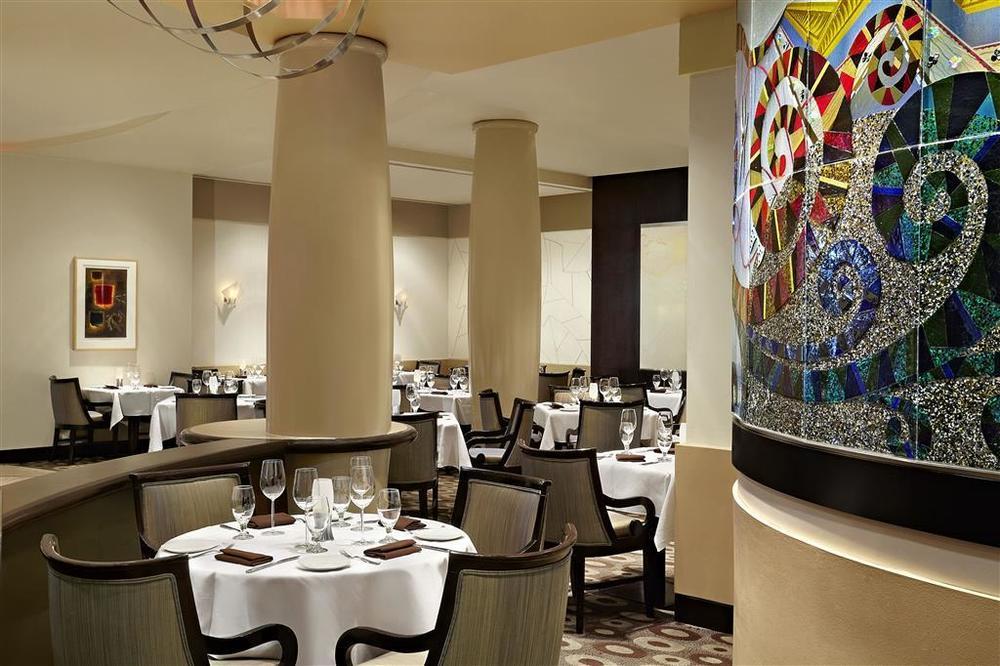 Sheraton Cavalier Calgary Hotel Restaurant photo